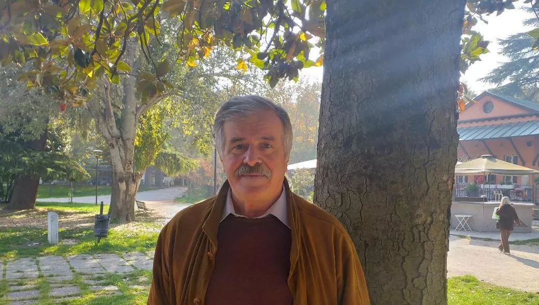 Badant Povestea lui Mihai, românul care are meseria de ”badant”. „Nu m-am ...